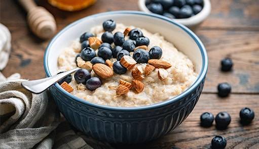 Veganes Frühstück: Mandelbrei